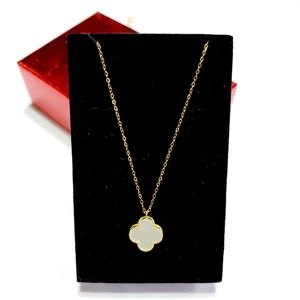 Authentic Real 18k Solid Gold VCA White Clover Alhambra Inspired Necklace